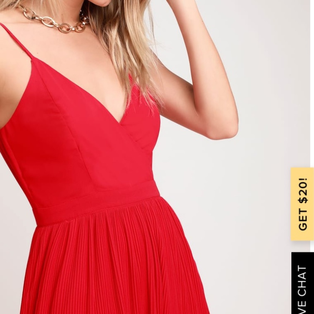 Red flowy midi dress NWT